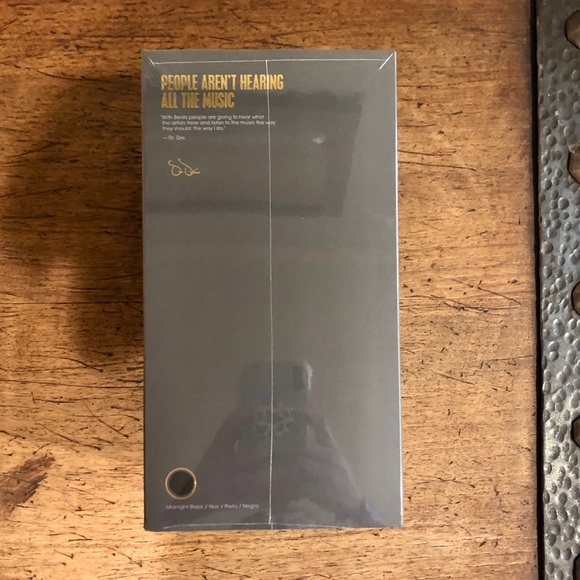 NWT Beats studio 3 wireless - Picture 3 of 6